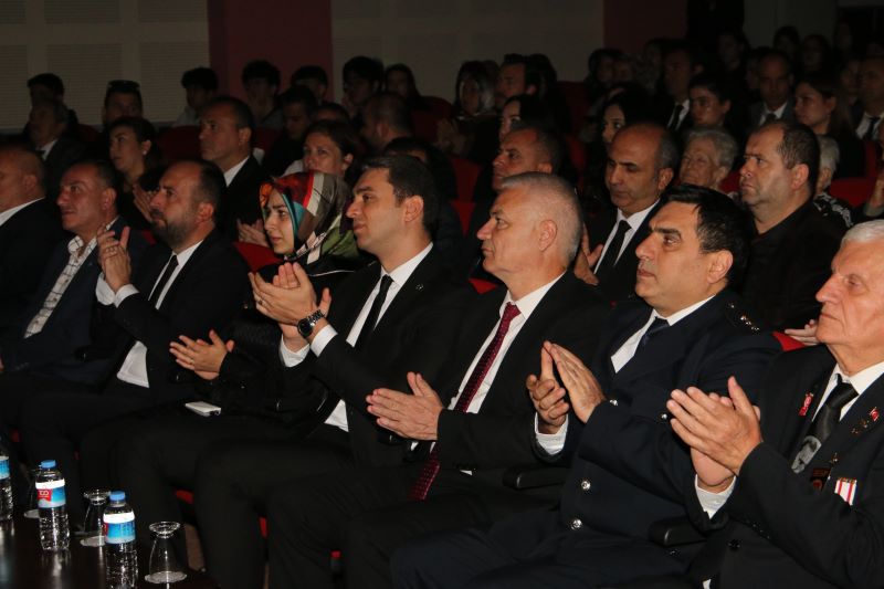 ULU ÖNDER GAZİ MUSTAFA KEMAL ATATÜRK EBEDİYETE İNTİKALİNİN 85. YILDÖNÜMÜNDE TÖRENLE ANILDI